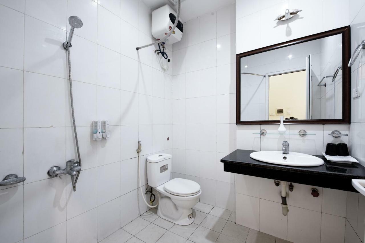 Oyo 376 A Dong Hotel Hanoi Zewnętrze zdjęcie
